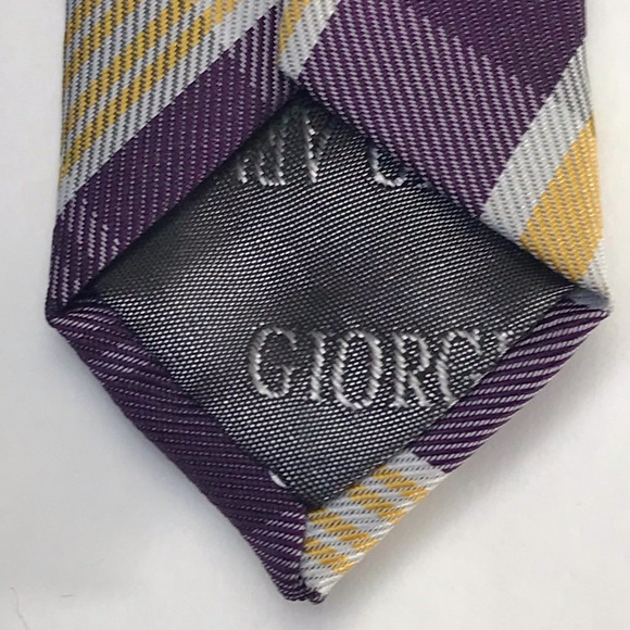 Giorgio Armani 100% designer luxury silk tie.  NWOT! - Picture 5 of 7